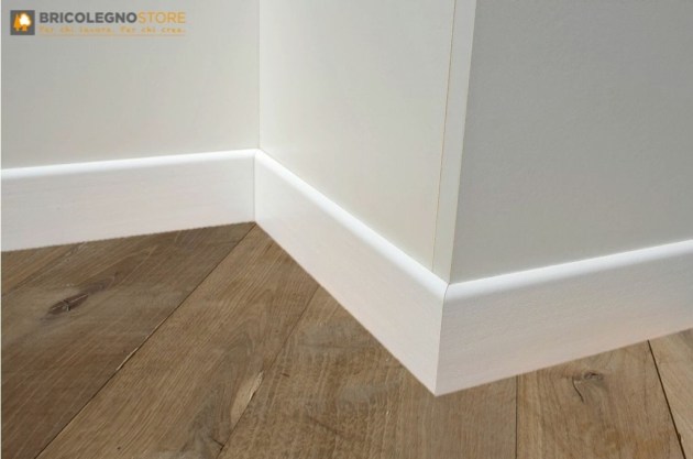 Battiscopa Legno Massello Laccato Bianco mm 70x8