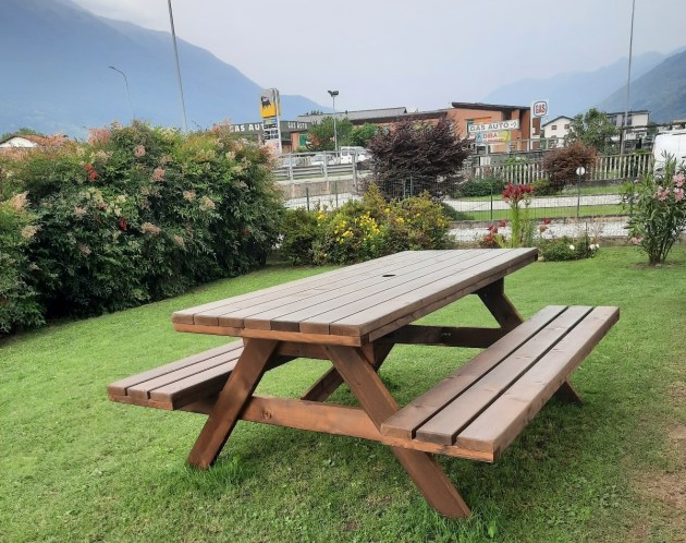 Tavolo Da Giardino Con Panche 8 + 2 posti MOUNTAIN