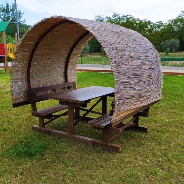 Tavolo Da Giardino Con Panche E Copertura Mod. BOTTE