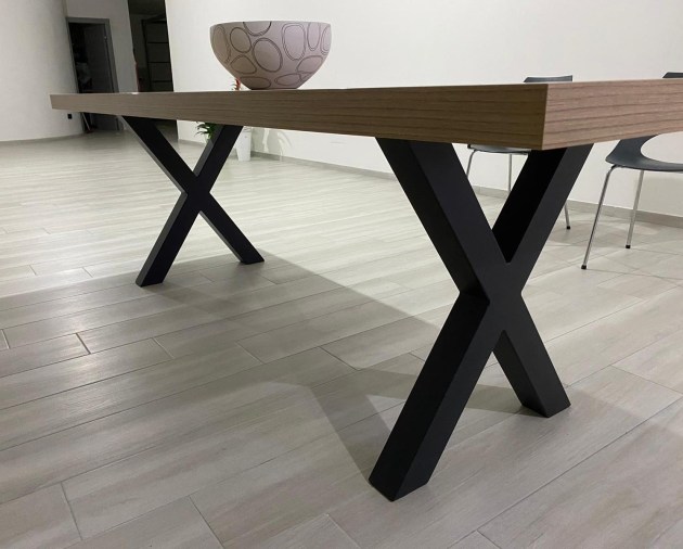 Gamba Tavolo In Ferro mod. X cm H 72 x L 65 cm