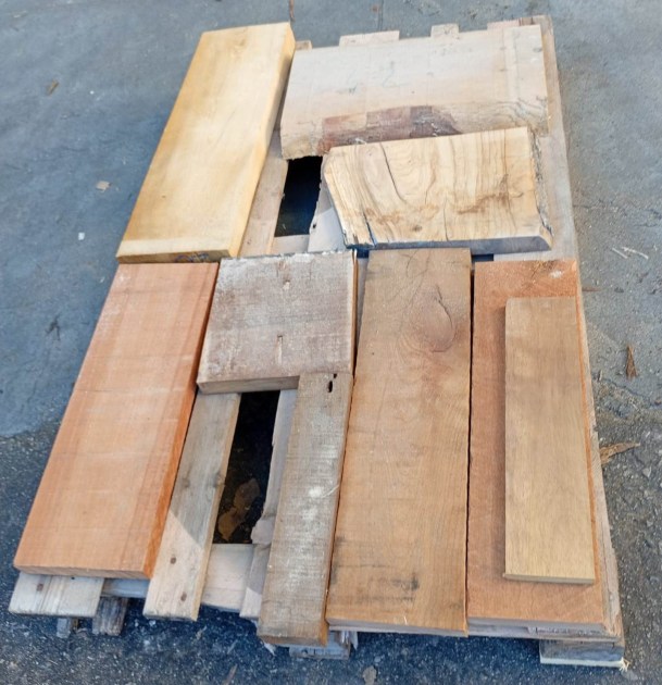 bancale-tavole-legno-massello-varie-essenze-cod-10-01