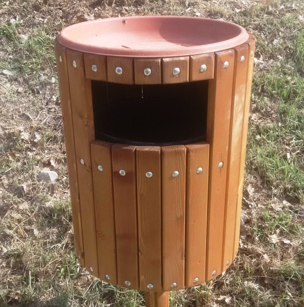 Cestino Portarifiuti In Legno mod. Patty con 2 Pali Centrale
