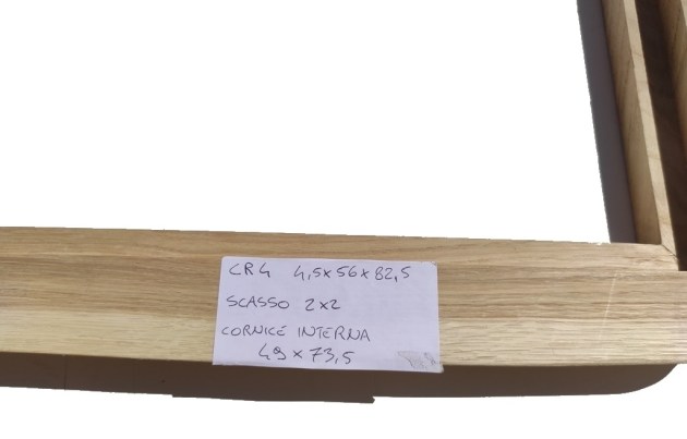 Cornice in legno massello di Rovere non refilato