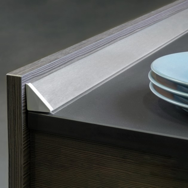 Emuca Alzatina triangolare per cucina Plasline con accessori per installazione., 2,35 m, Anodizzato satinato