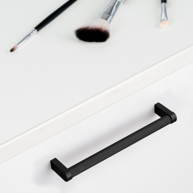 Emuca Lotto di 5 maniglie per mobili Bergen, L141mm, interasse 128mm, Alluminio, Verniciato nero