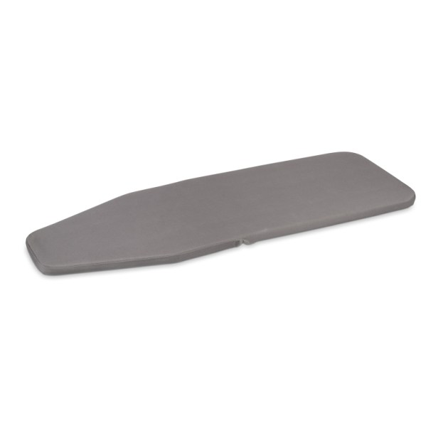 Tessuto di ricambio per asse da stiro pieghevole Iron.Compatibile con l'asse da stiro codice 8080020.Dimensioni dispiegata 810 x 300 mm Realizzata in 100% cotone e in colore grigio antracite.Facile da inst