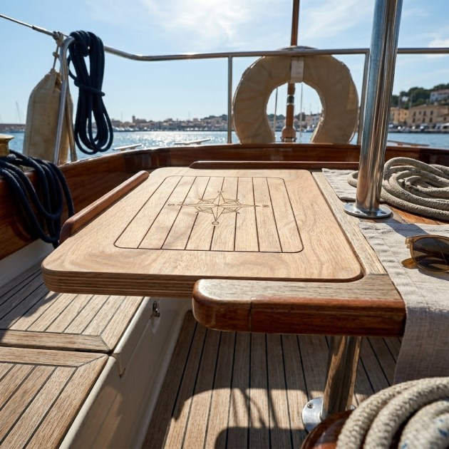 Piano Tavolo Nautico in Legno di Okoumè Naturale con incisione Rosa dei Venti