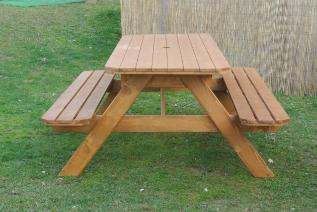 Tavolo Da Giardino Con Panche HOLIDAY