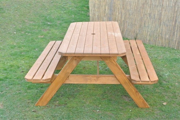 Tavolo Da Giardino Con Panche HOLIDAY